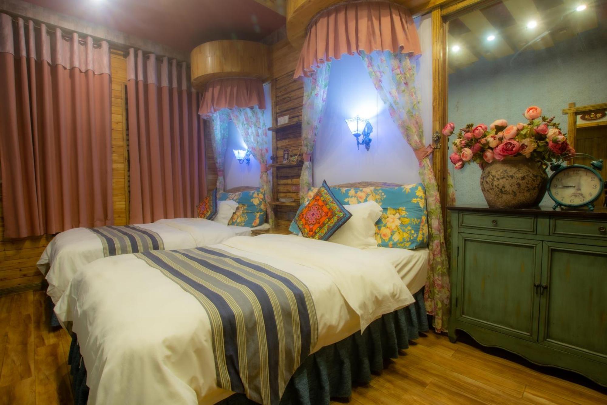 Floral Hotel - Baihui Living 張家界市 エクステリア 写真